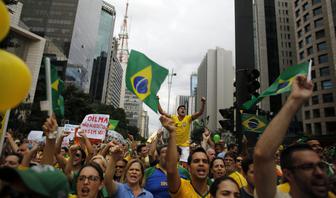 شهروندان برزیل تظاهرات ضد دولتی برگزار کردند