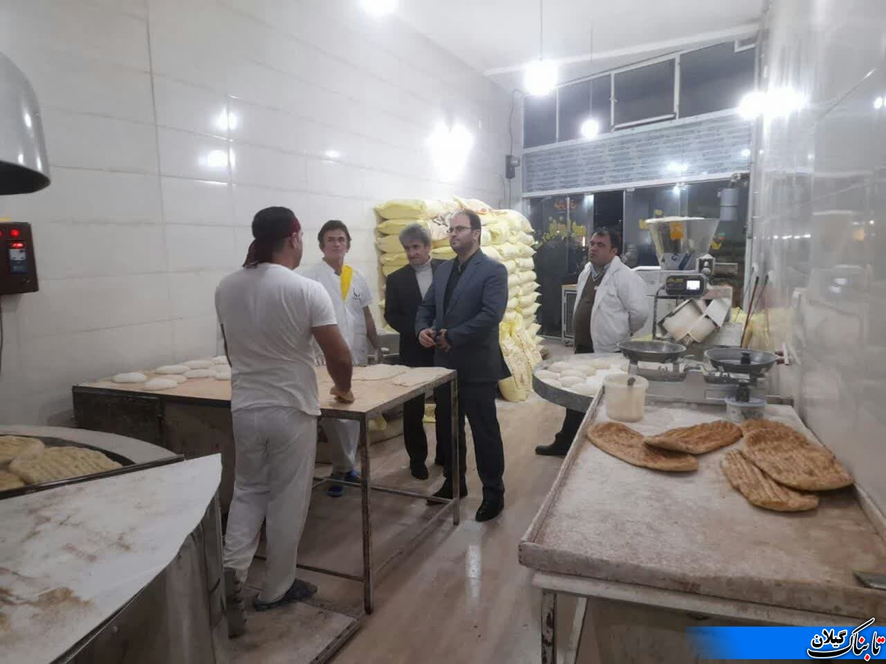 حضور فرماندار رضوانشهر در بخش پره سر و نظارت بر نانوایی ها