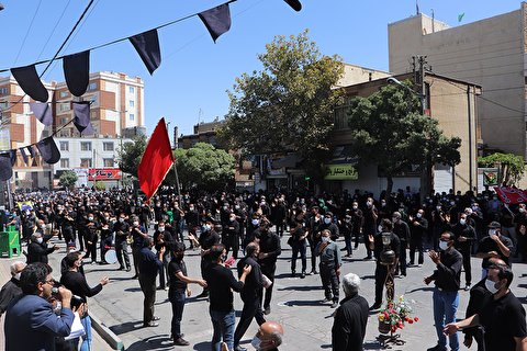 مراسم عزاداری روز عاشورا در اراک به روایت تصویر