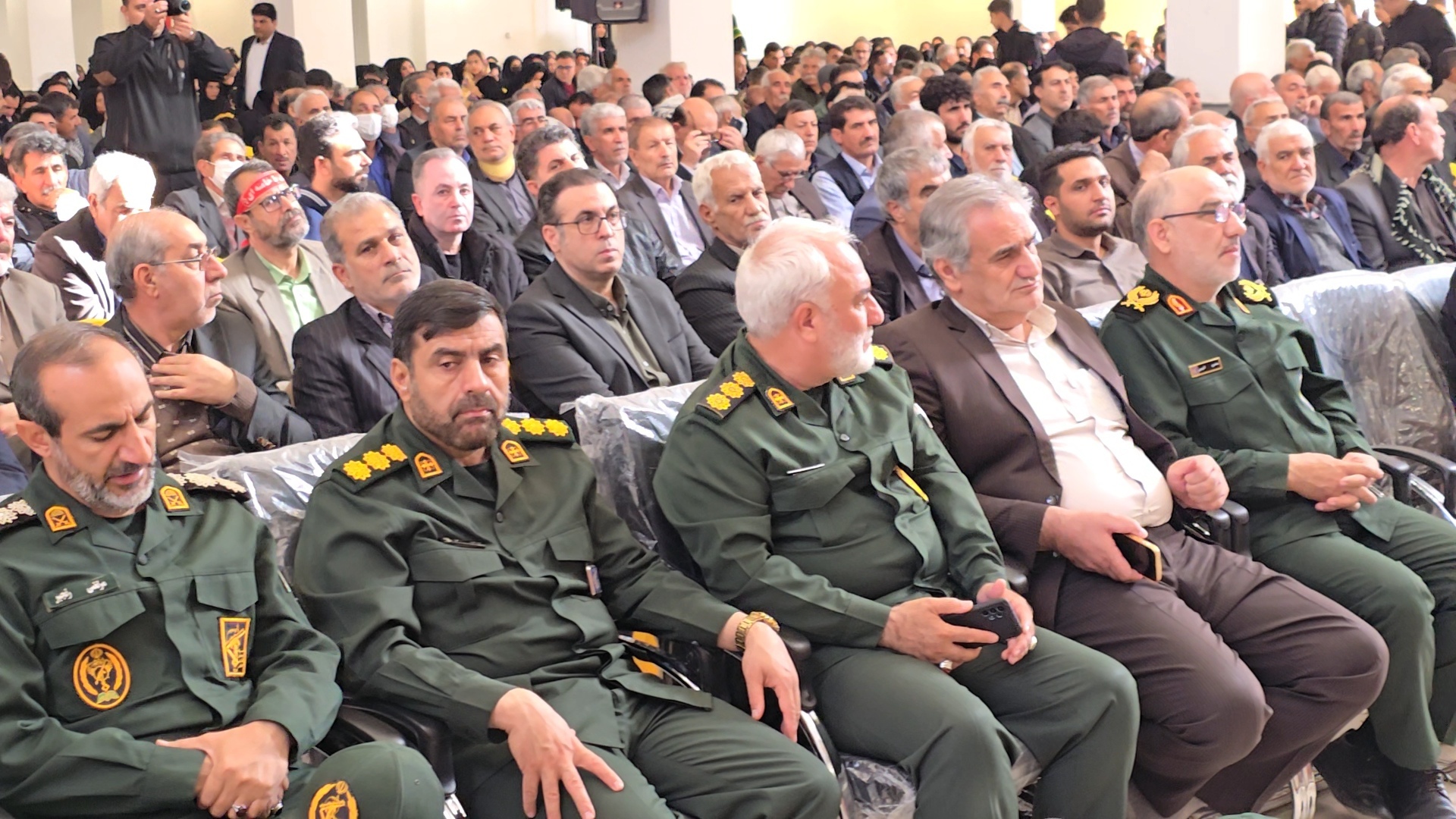 دشمن با جنگ رسانهای به دنبال منحرف کردن جوانان است دشمن با جنگ رسانهای به دنبال منحرف کردن جوانان است