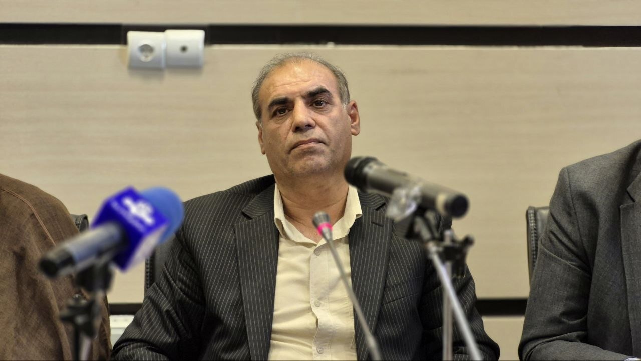 نماینده جنوب ایلام خواستار تعیین تکلیف فوری شهرک های صنعتی راکد شد نماینده جنوب ایلام خواستار تعیین تکلیف فوری شهرک های صنعتی راکد شد