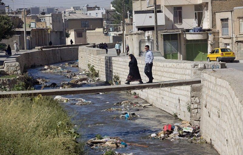 آبشوران شاطرآباد در محاصره بوی بد و موش‌ها؛ صدای اعتراض مردم به کجا می‌رسد؟ + فیلم